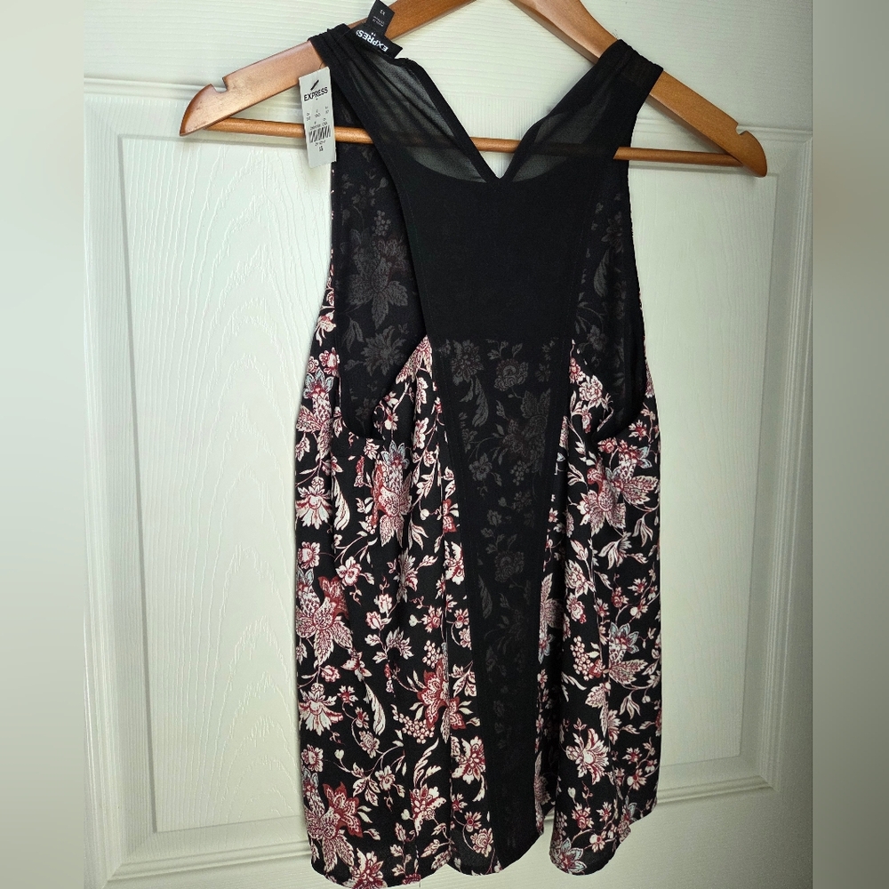 5 For 25💥Express Black Top with Burgundy and Cream Floral Print - Picture 3 of 7